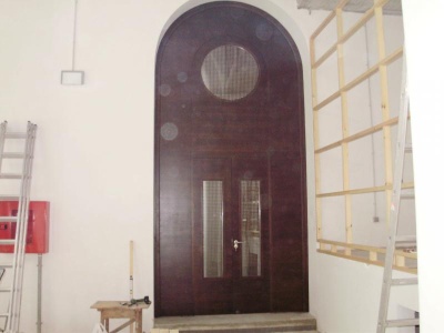 Fabricación e instalación de portones en Suritama