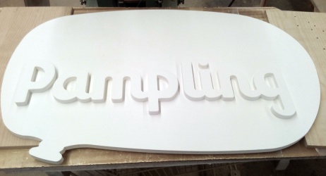 Letreros de madera en Suritama